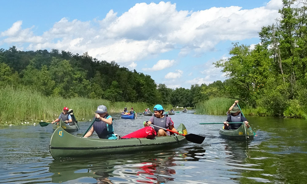 Kanutour auf der Mecklenburgischen Seenplatte Kanutour auf der Mecklenburgischen Seenplatte