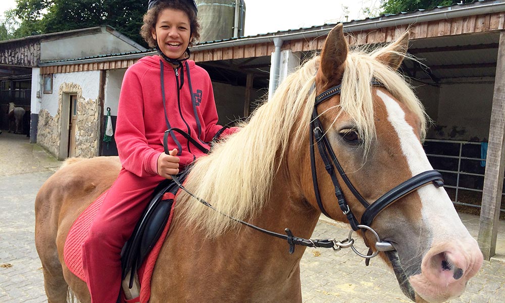 Reiten und vieles mehr … für Jungen und Mädchen Reiten und vieles mehr … für Jungen und Mädchen